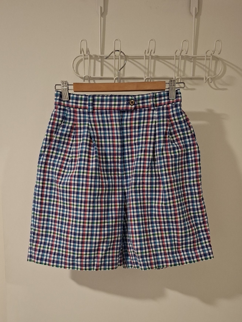 Izod Colorful Vintage 90's Pleated Plaid Golf/Bermuda Shorts (Size XS; 25-26")